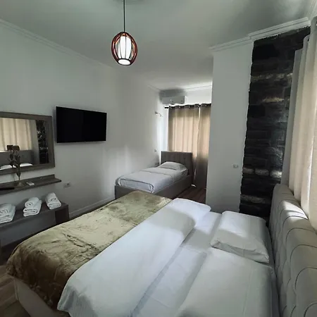 Kutal Park Hotell Përmet