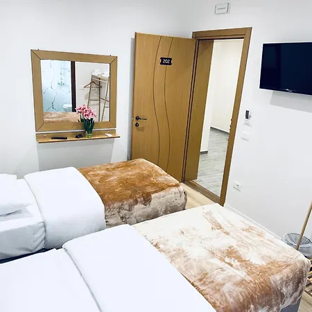 Kutal Park Hotell Përmet