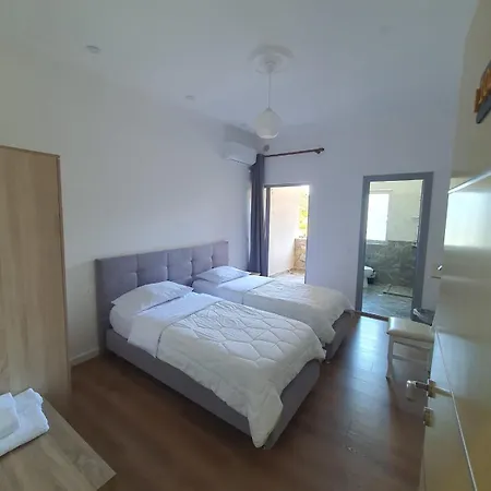 Kutal Park Hotell Përmet