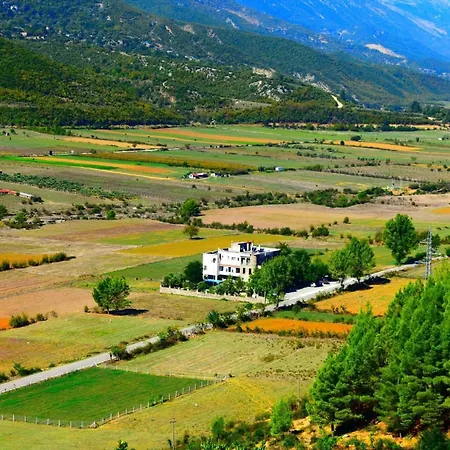 Kutal Park * Përmet