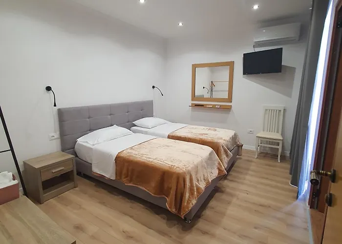 Hotel Kutal Park Përmet