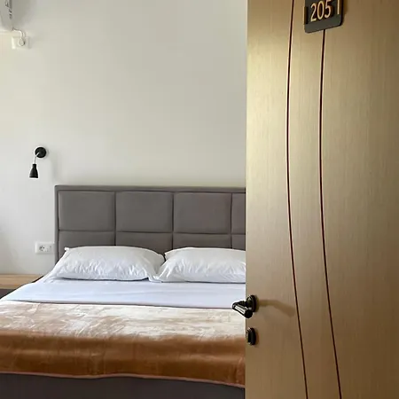 Hotel Kutal Park