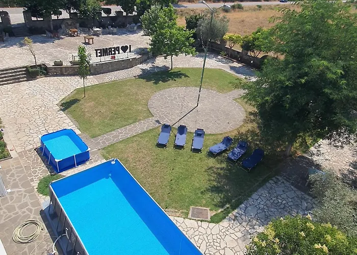 Kutal Park מלון *